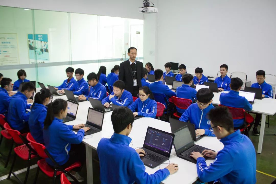 珠海市创沃中等职业学校(原珠海一职实验学校) 珠海市创沃中等职业学校(原珠海一职实验学校)